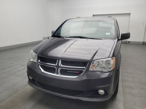 Used 2019 Dodge Grand Caravan SXT FWD image 15