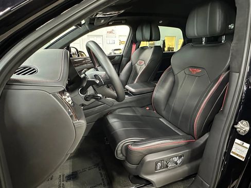 Used 2021 Bentley Bentayga AWD/4WD image 13