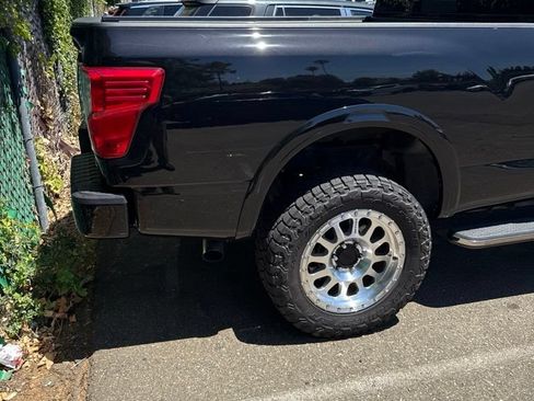Used 2017 Nissan Titan Platinum Reserve AWD/4WD image 8