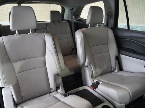 Used 2017 Honda Pilot Elite image 36