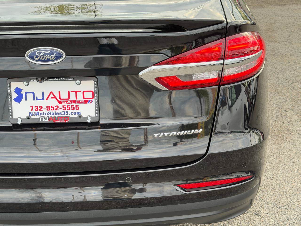 Used 2019 Ford Fusion Energi Titanium FWD image 89