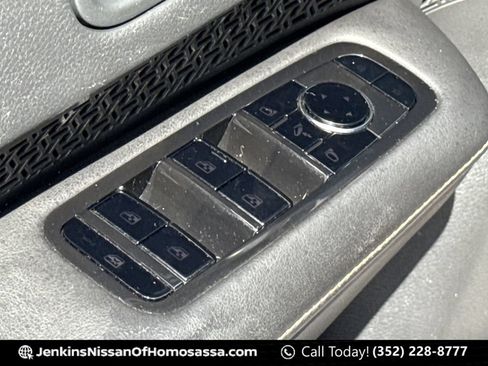 Used 2024 Nissan Ariya AWD image 31