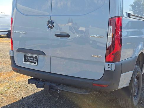 Used 2026 Mercedes-Benz Sprinter 2500 image 18