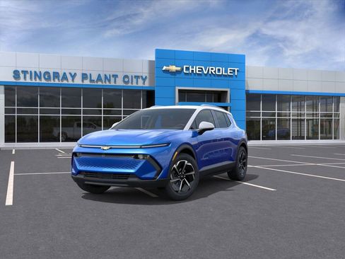 New 2026 Chevrolet Equinox EV LT image 8