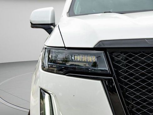 Used 2021 Cadillac Escalade ESV Sport w/ Driver Assist Tech Package image 3