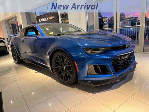 Used 2018 Chevrolet Camaro ZL1 w/ LPO, ZL1 Protection Package RWD image 3