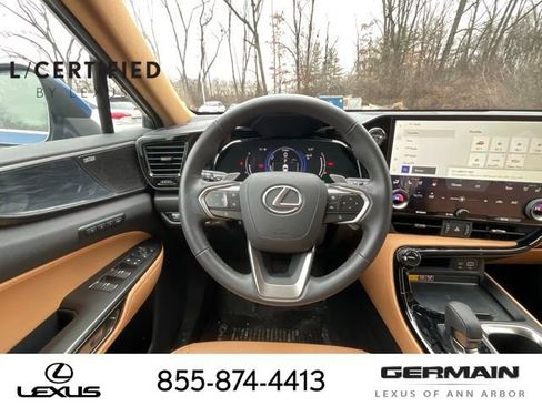 Used 2025 Lexus NX 350h AWD w/ Premium Package image 15