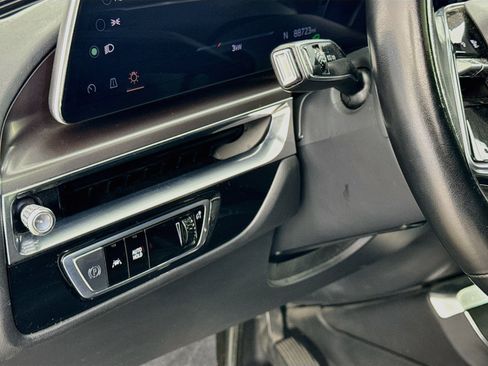 Used 2024 Cadillac Lyriq Tech RWD image 12
