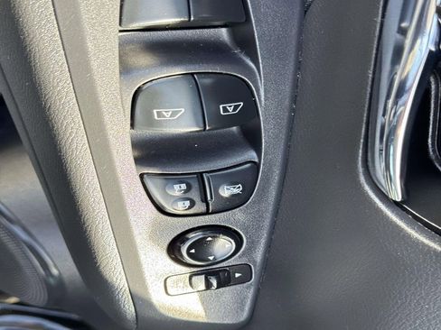 Used 2024 Nissan Kicks SV image 17