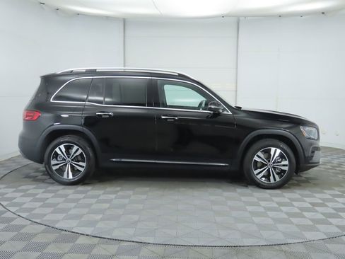 Certified 2025 Mercedes-Benz GLB 250 image 4