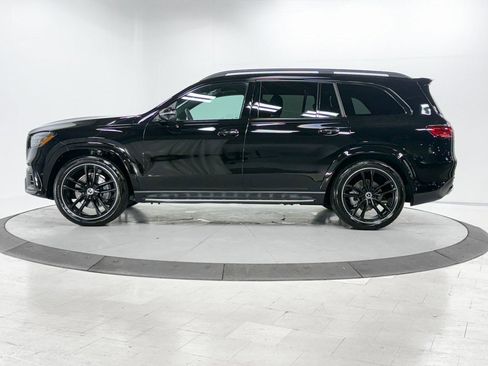 Used 2025 Mercedes-Benz GLS 580 4MATIC image 4