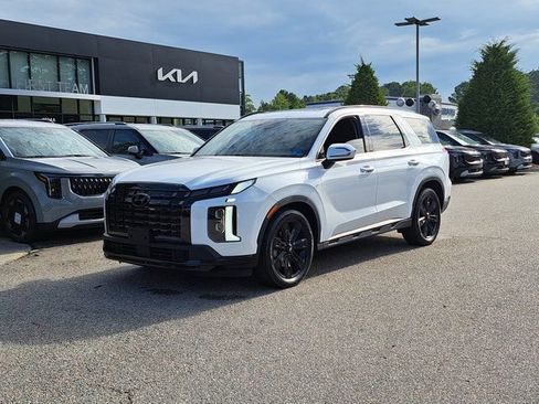 Used 2024 Hyundai Palisade XRT AWD/4WD image 2