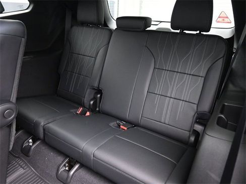 New 2026 Buick Enclave Avenir w/ Super Cruise Package image 13