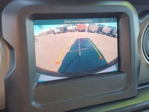 Used 2022 Jeep Wrangler Unlimited Sahara w/ Cold Weather Group image 9