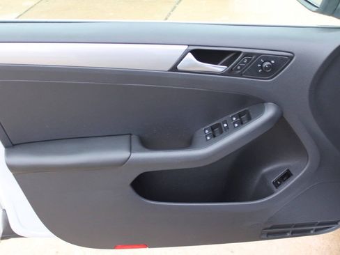 Used 2017 Volkswagen Jetta S FWD image 18