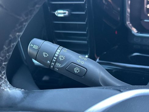 Used 2025 GMC Sierra 1500 Elevation image 37