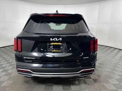 Used 2023 Kia Sorento SX Prestige image 4