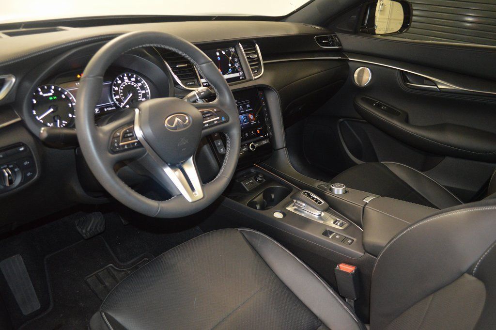 New 2025 INFINITI QX55 Sensory w/ Lighting Package AWD/4WD image 4