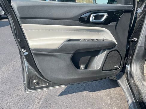 Used 2022 Jeep Compass Limited w/ Sun and Sound Group image 12