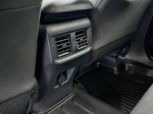 Used 2022 Toyota RAV4 LE FWD image 25