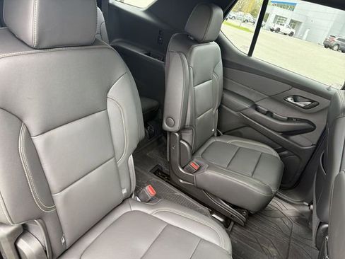Used 2023 Chevrolet Traverse LT w/ LPO, Floor Liner Package AWD/4WD image 28