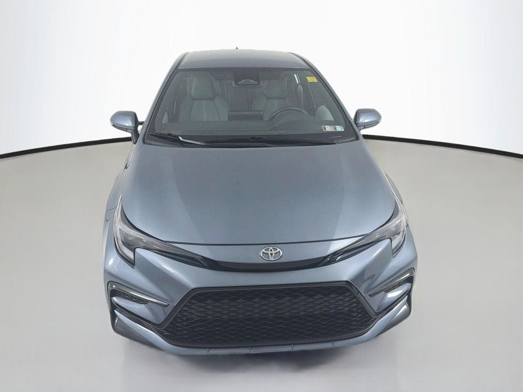 Used 2024 Toyota Corolla SE w/ SE Convenience Package FWD image 2