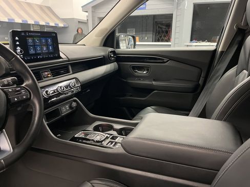 Used 2023 Honda Pilot EX-L image 13