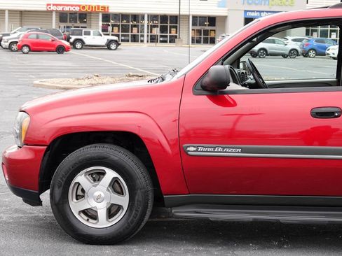 Used 2002 Chevrolet TrailBlazer LT w/ Preferred Equipment Group AWD/4WD image 21
