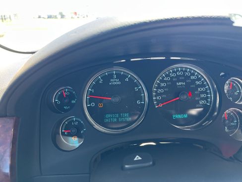 Used 2010 GMC Sierra 1500 SLT w/ SLT Convenience Package AWD/4WD image 46