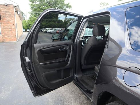 Used 2015 GMC Acadia SLE FWD image 17
