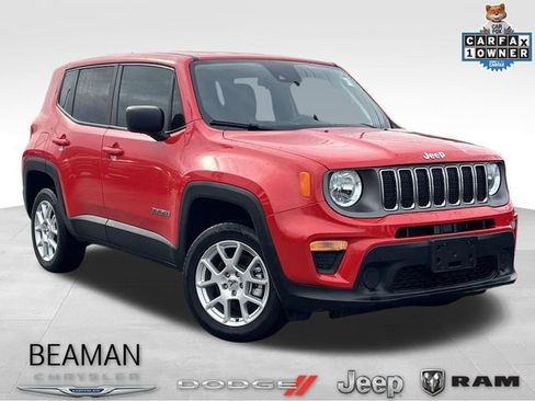 Used 2023 Jeep Renegade Latitude image 1