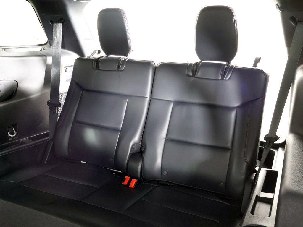Used 2025 Ford Explorer ST-Line w/ ST-Line Street Pack AWD/4WD image 38
