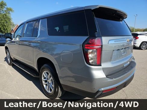 Used 2023 Chevrolet Suburban LT image 5