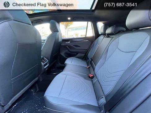 New 2026 Volkswagen Tiguan SE R-Line image 25