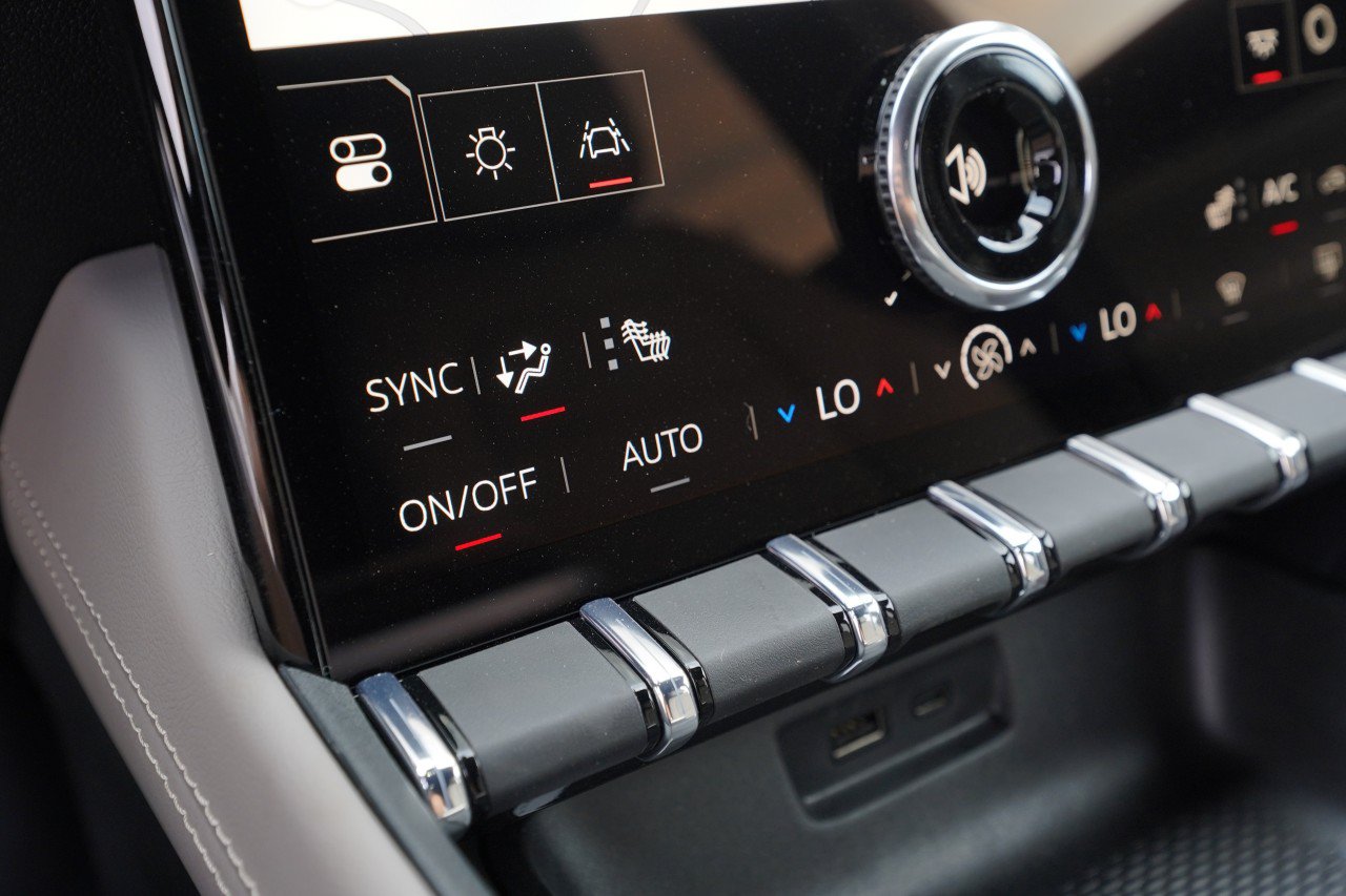 New 2027 GMC Terrain Elevation w/ Elevation Premium Package AWD/4WD image 15