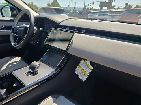 Certified 2025 Land Rover Range Rover Velar Dynamic SE image 13