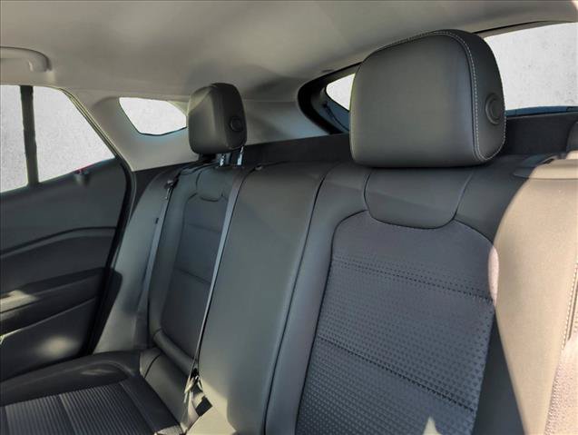 Used 2024 Chevrolet Trax LT w/ Driver Confidence Package FWD image 17