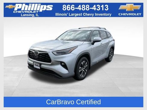 Used 2021 Toyota Highlander XLE image 1