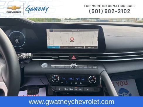 Used 2024 Hyundai Elantra Limited FWD image 17