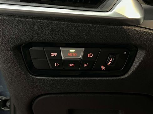 Used 2019 BMW 330i xDrive Sedan w/ Premium Package image 19