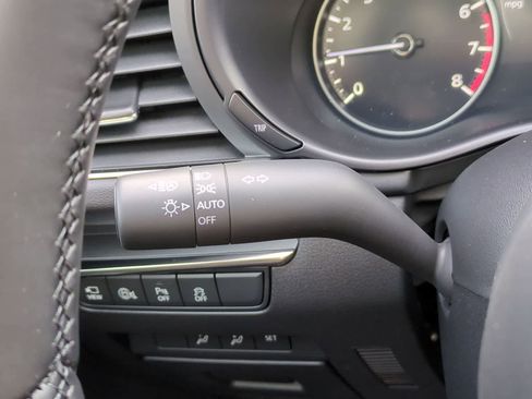 New 2026 MAZDA MAZDA3 Hatchback w/Premium Plus Pkg image 27