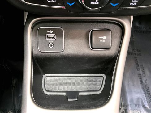 Used 2019 Jeep Compass Latitude w/ Popular Equipment Group image 40