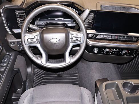 Used 2024 Chevrolet Silverado 1500 LT image 21
