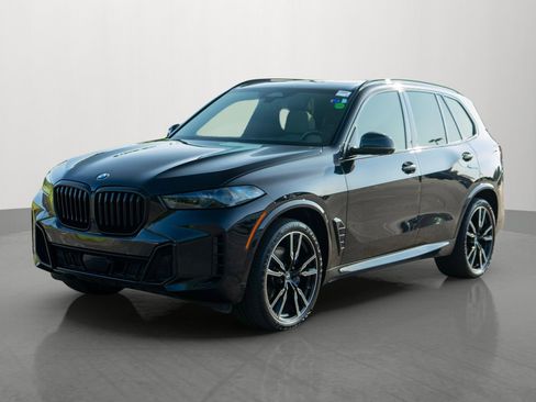 Used 2024 BMW X5 xDrive40i AWD/4WD image 3