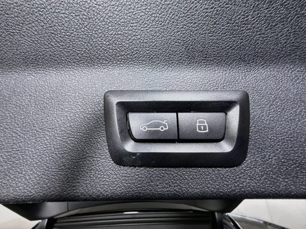 Used 2023 BMW X3 xDrive30i AWD/4WD image 41