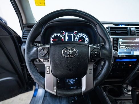 Used 2022 Toyota 4Runner Limited AWD/4WD image 17