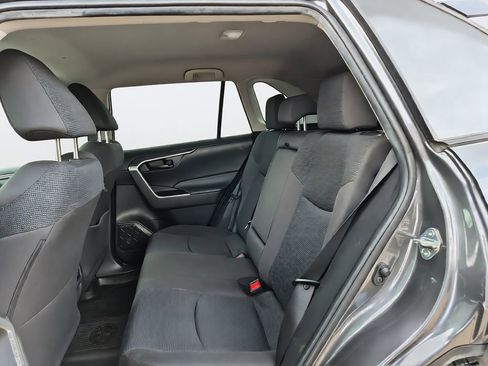 Used 2022 Toyota RAV4 LE AWD/4WD image 24