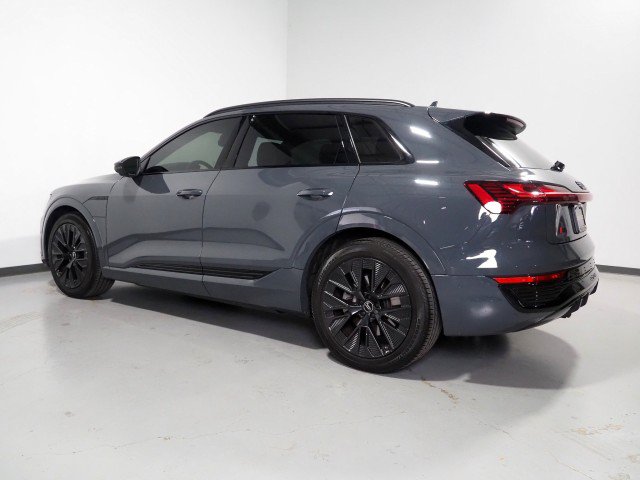 Used 2024 Audi Q8 e-tron Prestige AWD/4WD image 8
