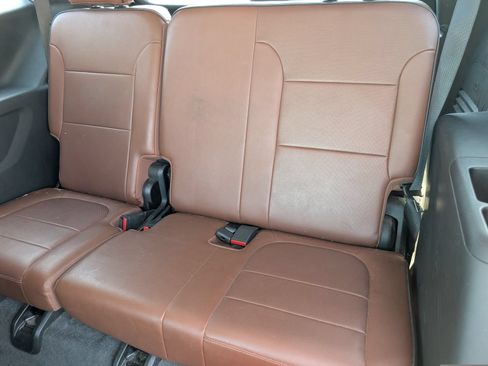 Used 2018 Chevrolet Traverse High Country AWD/4WD image 9