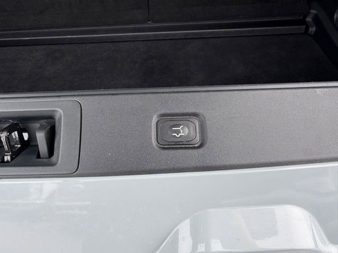 Used 2025 Ford Expedition Platinum AWD/4WD image 38
